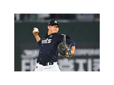 롯데 6연승 도전에 안경 에이스 나서