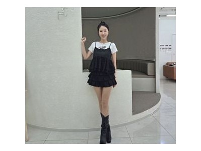 코요태 신지 상큼한 무대 의상으로 팬들 시선 사로잡음