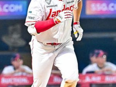 김재환 홈런으로 승리 이끈 SSG 38세의 끝장 타격감